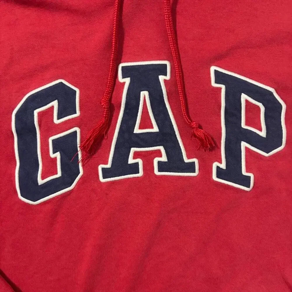 Red gap hoodie with navy